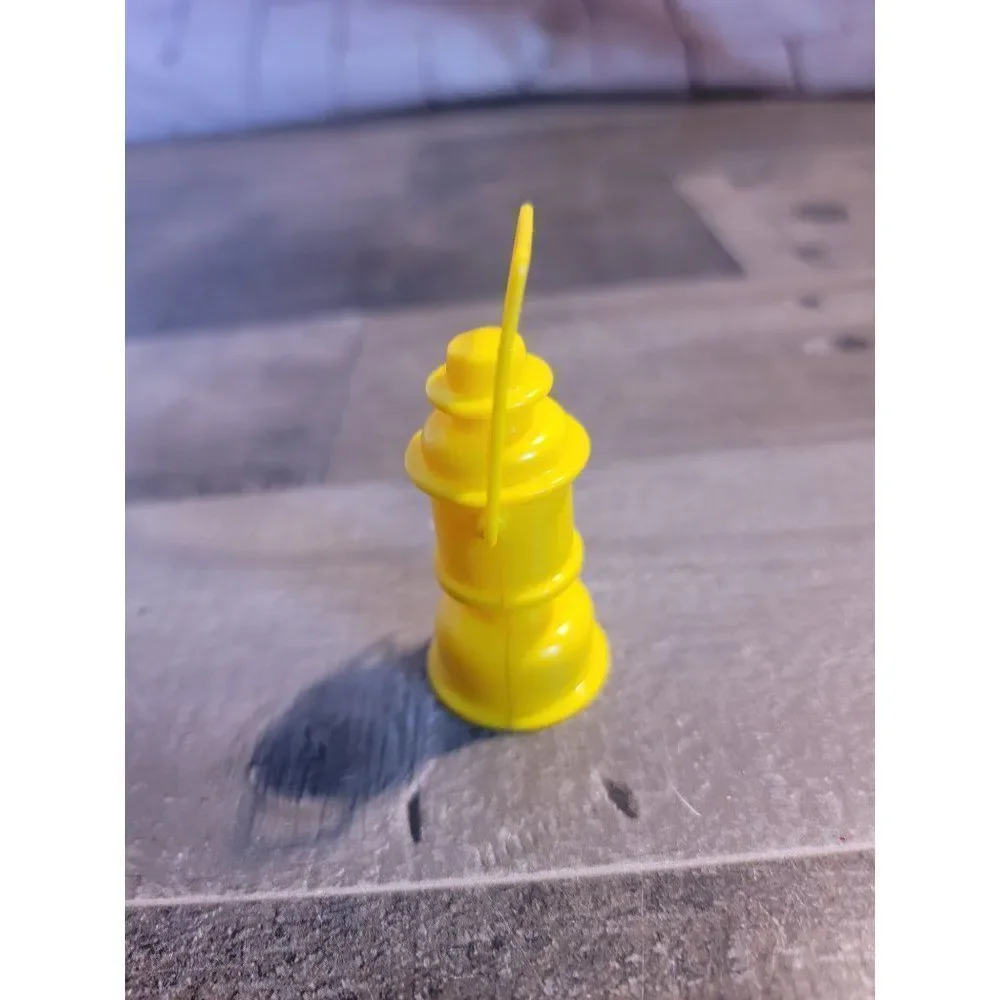 Yellow‎ lantern camping doll accessory